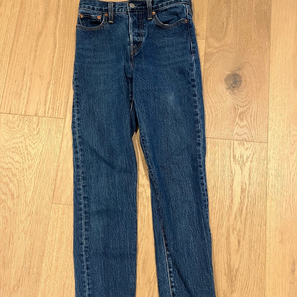 Levi Wedgie Jean